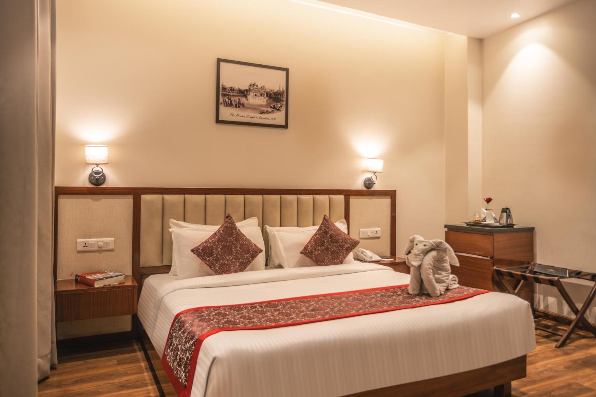 Hotel Amritara Sadka Amritsar Extérieur photo