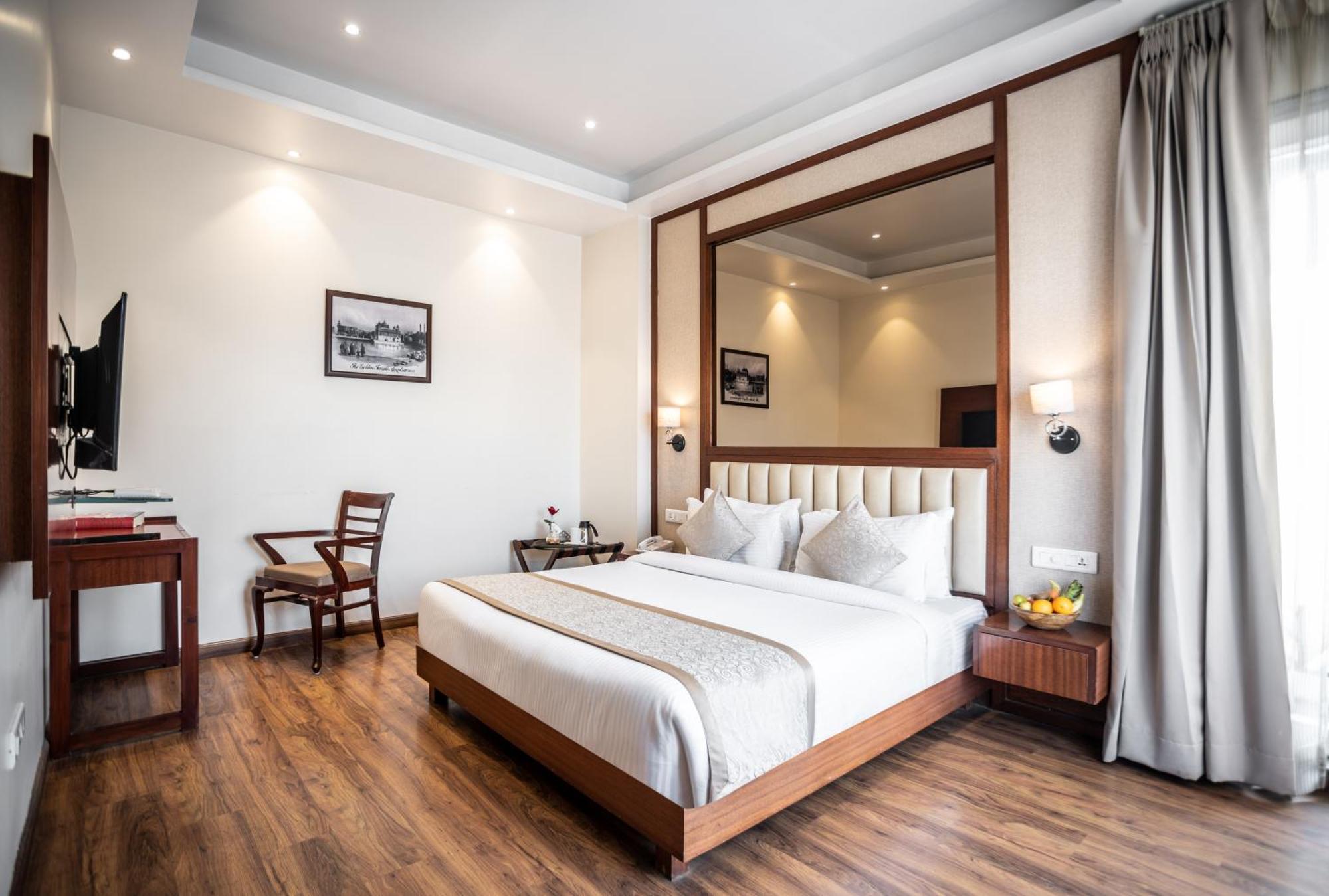 Hotel Amritara Sadka Amritsar Extérieur photo