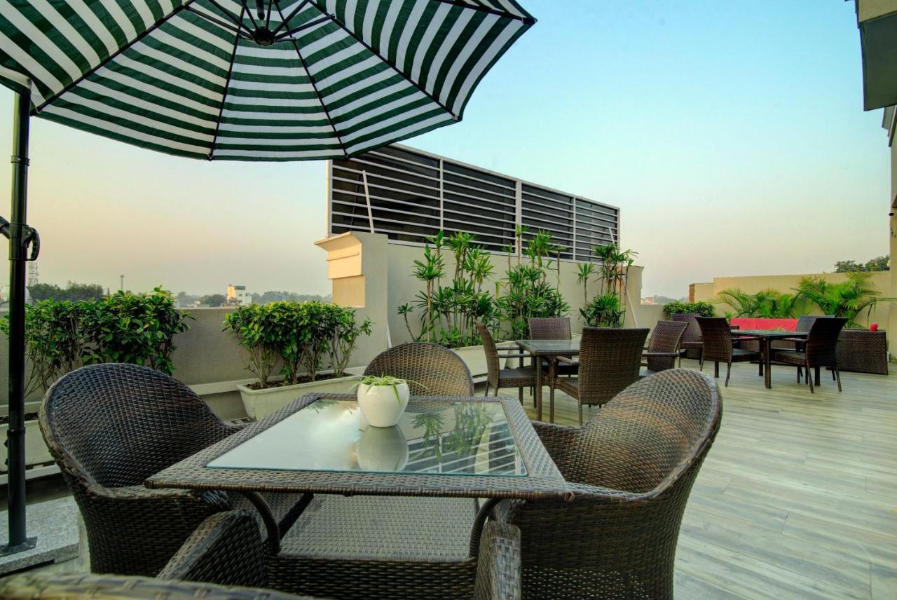 Hotel Amritara Sadka Amritsar Extérieur photo