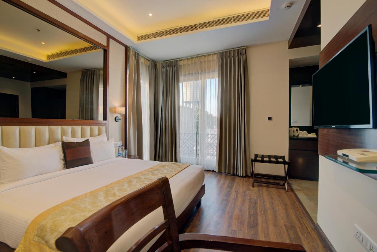 Hotel Amritara Sadka Amritsar Extérieur photo